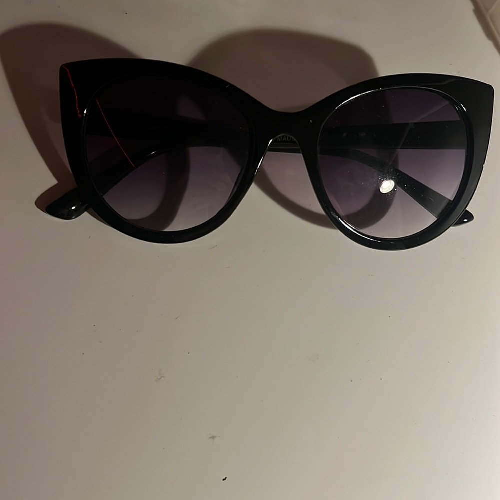 A.J Morgan sunglasses